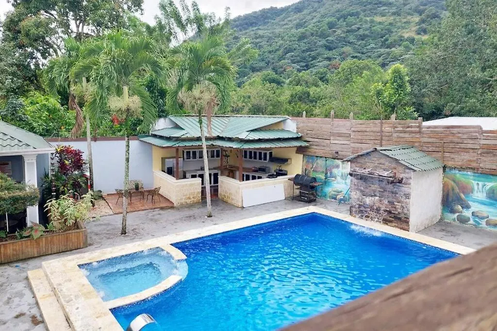 Villa Con Hermosa Vista A Las Montanas A Pasos Del Rio @Drvacationsrental Bonao
